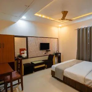 Kiaara Varanasi